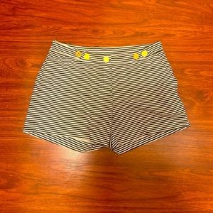 Charlie by Matthew Zink black/white trunk